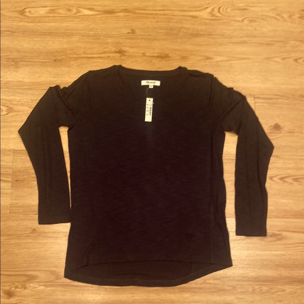 BNWT Madewell black long sleeve crewneck slub tee.